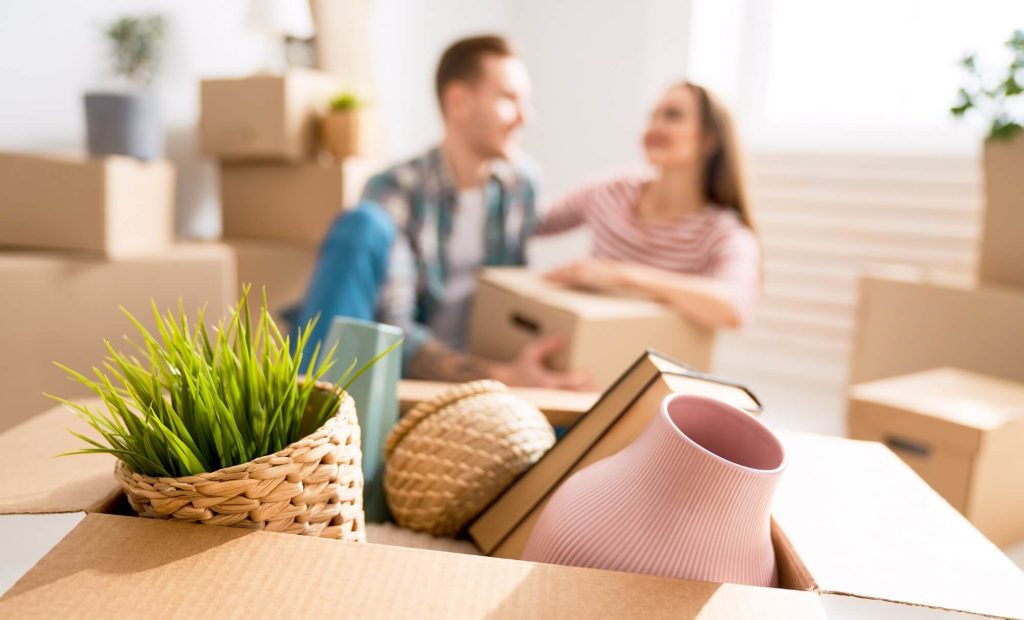 Can Movers Assist in Downsizing and Decluttering Before a Move?